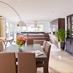Alex Private Luxury דירה