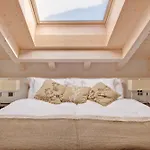 Alex Private Luxury *