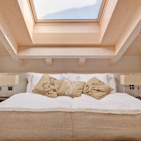 Alex Private Luxury *